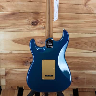 Fender American Ultra II Stratocaster HSS with Roasted Maple Fretboard 2026 - Aurora - LIMITIED RUN image 9