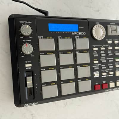 Akai MPC500 Music Production Center 2006 - 2013 - Black