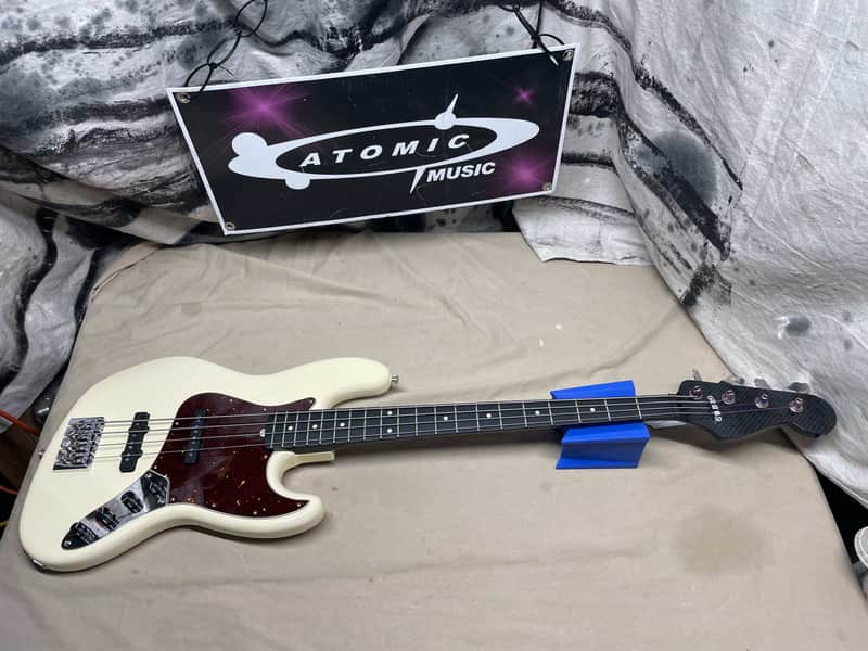 Partsbass 2017 Fender Jazz Bass Body + Status P-style Graphite Neck 4-string Bass 2017 image 1