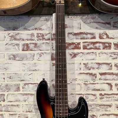 Squier Affinity Series Jazz Bass V 3-color Sunburst with Laurel Fingerboard image 3