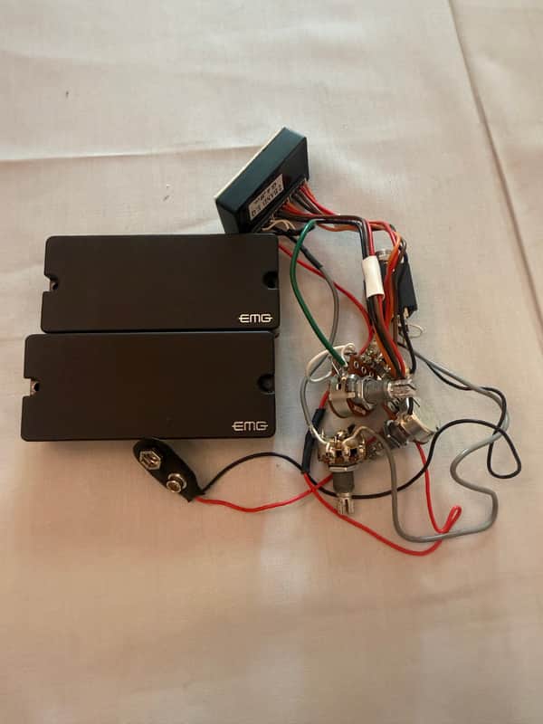 EMG 35HZ pickups and preamp 2023-2025 - Black image 1