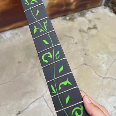 black headstock floyd rose nut stainless steel 24 frets Maple guitar neck hole 10mm Lock nut Satin ibanez Rosewood fingerboard green Tree of Life inlay image 3