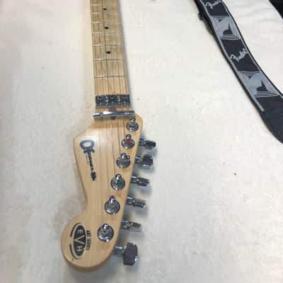 Charvel EVH Art Series 2004 - 2007 - Black / White image 4
