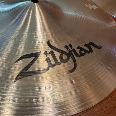 Zildjian 14" A Series New Beat Hi-Hat Cymbals (Pair) 2013 - Present - Traditional image 3