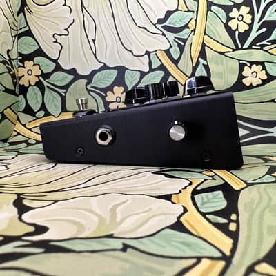 Beetronics FX Swarm Fuzz Harmonizer-Blackbee Edition image 5