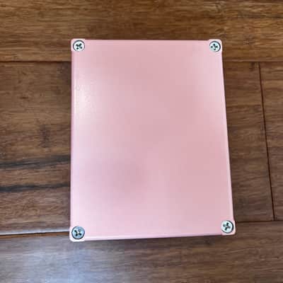 Cunningham Amps Octave Fuzz 2025 - Shell Pink image 3