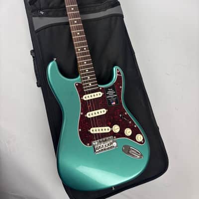 2025 Fender American Professional Classic Stratocaster 2025 Faded Sherwood Green Metallic w/ Tortoise Guard Comes with aftermarket case.( Pictured) image 13