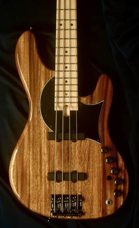 Maurizio Uber Bass Jazz Bass J4 Classic Custom Fit Aguilar OBP2 Bartolini  9CBJS 8.2 lbs image 1