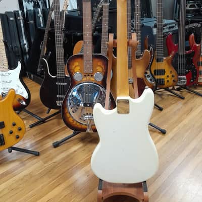 Fender Mustang Guitar with Rosewood Fretboard 1965 - Olympic White image 4