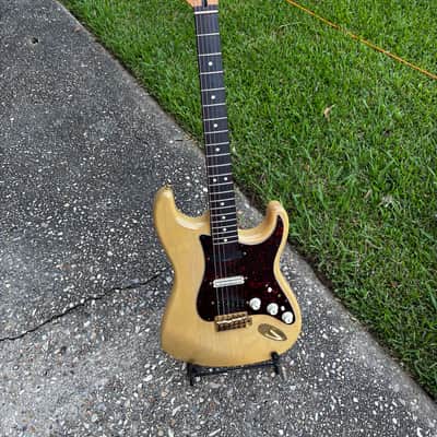 Fender Deluxe Player Stratocaster with Seymour Duncan pickups Blond ash image 1