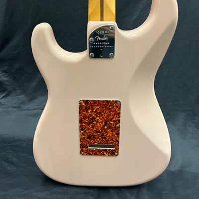 Fender Limited Edition American Professional II Stratocaster Thinline - Transparent Shell Pink image 4