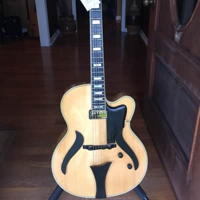 Hofner Jazzica Carved Top Jazz Guitar w/ Hardshell case- German made, very acoustically resonant image 1
