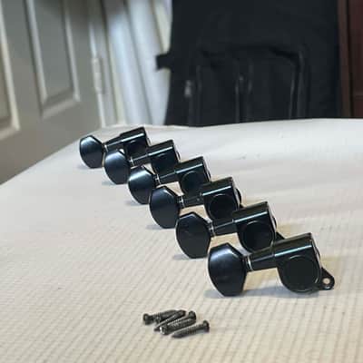 2020's Kramer Nightswan Series GOTOH Style 6 In Line LH Black Tuners Tuning Pegs image 2