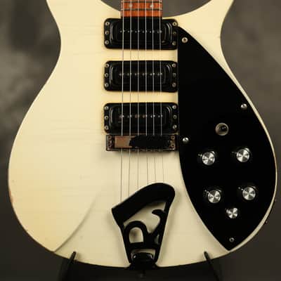 1985 Rickenbacker 350 BT White w/Black hardware image 1