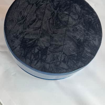 Pork Pie Percussion Custom Throne (B-STOCK) (TOP ONLY) with Black Crush Top and Blue Sparkle Side image 4