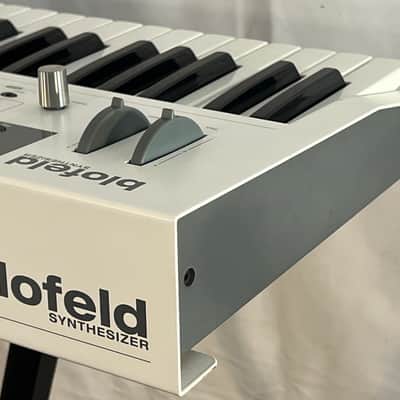 Waldorf Blofeld Keyboard 49-Key Synthesizer 2009 - Present - White image 14