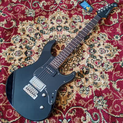 *NEW IN BOX* Yamaha PACIFICA611V BTR LTD Hitori Gotoh Bocchi the Rock! Limited Edition with Goodies 🔥 image 9