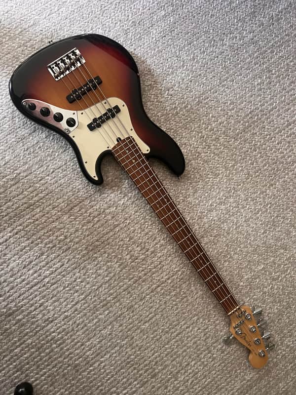 Fender American Deluxe Jazz Bass V with Rosewood Fretboard