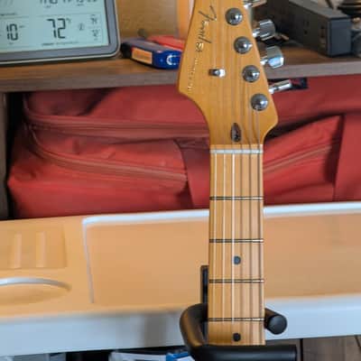 Fender American Ultra Stratocaster LEFT HAND 2021-2023 - 3 Color Sunburst image 11
