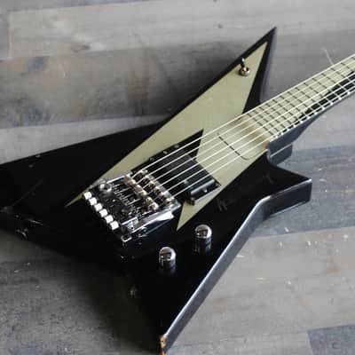 Washburn Ace Frehley AF-40 V Lightning Bolt Very Rare Guitar 1986 Black/White image 8