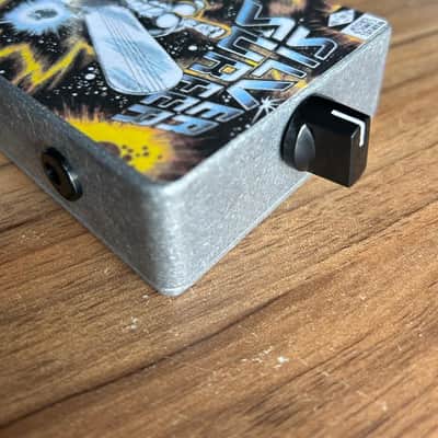 Dentone Silver Surfer Retro Rocket lofi slapback echo delay reverb hybrid pedal 2025 image 2