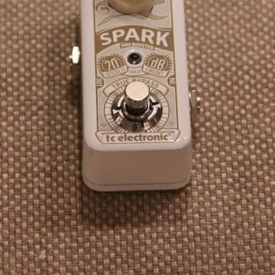 TC Electronic Spark Mini Booster - White image 2