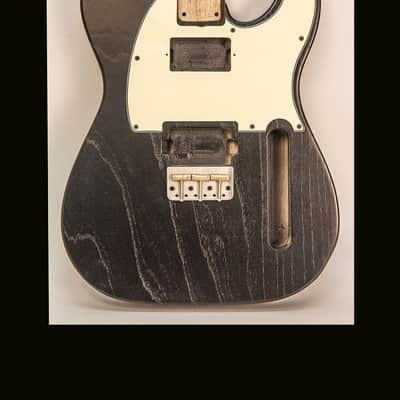 Guitar Mill T-Style Body / 1 Piece Swamp Ash / 3 lbs. 12 oz. / Nitrocellulose TruGrain™ 'Black' / Closet Clean (#GIN-3934) image 1