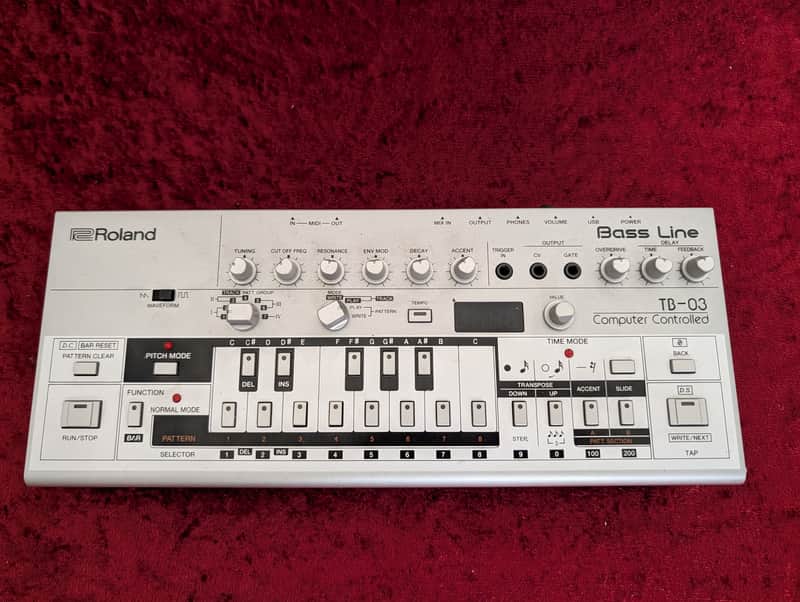 ROLAND TB-03 Boutique Synth - Save $111!