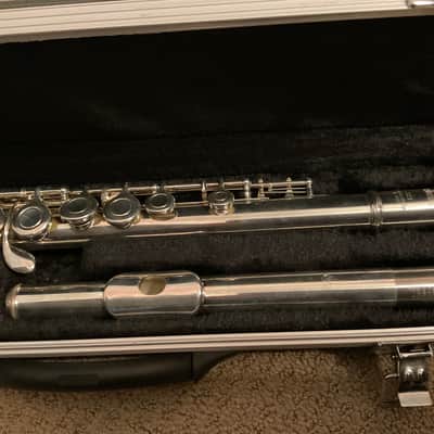 Yamaha - Silverplated Closed Hole Flute, Excellent Condition image 3