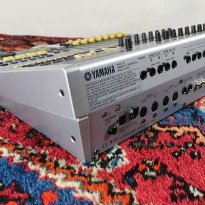 Yamaha 01x Digital Mixer / Recording Interface / Controller image 6