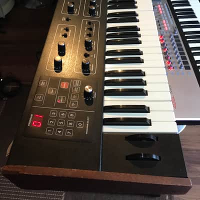 Sequential Circuits Prophet 600 (GliGl mod)
