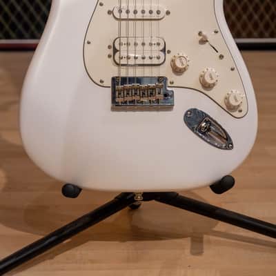 Fender Juanes Stratocaster®, Maple, Electric Guitar - Pearlescent Luna White image 5