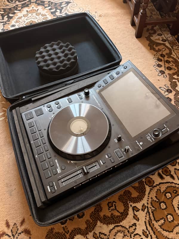 Denon SC6000 Prime w/ Gig Bag image 1
