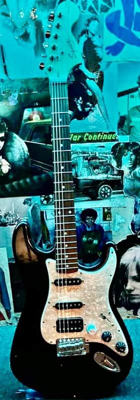 Squier Affinity “FAT” STRAT 2006 - BLACK image 1