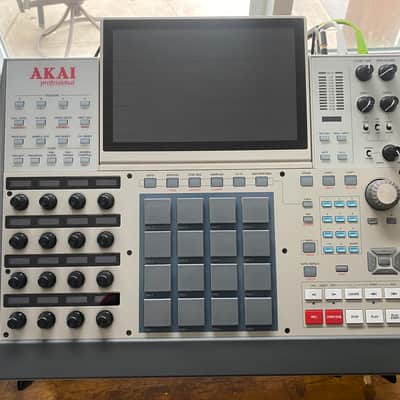 Akai MPC X Special Edition Standalone Sampler / Sequencer 2023 - Present - Grey image 2