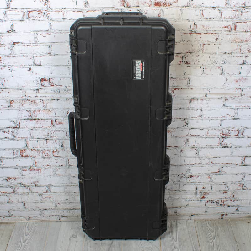 SKB - iSeries Waterproof Les Paul Flight Case - Black USED image 1