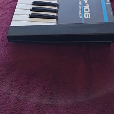 Roland Juno-106 61-Key Programmable Polyphonic Synthesizer 1984 - 1985 - Black image 2