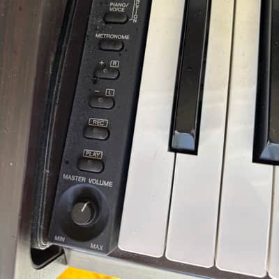 Yamaha YDP-141 2012 - Dark Walnut image 3