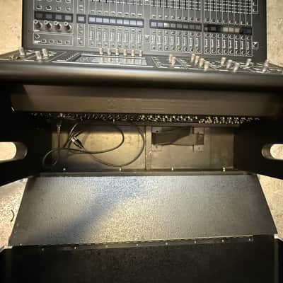 Midas M32 LIVE 40-Channel Digital Console 2014 - Present - Black image 7