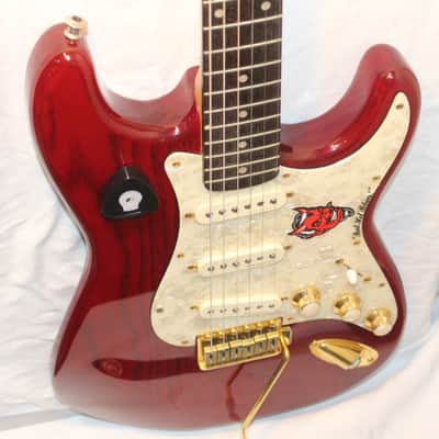 Squier Stratocaster Pro Tone series 1996 in Hard case - transparent red image 6