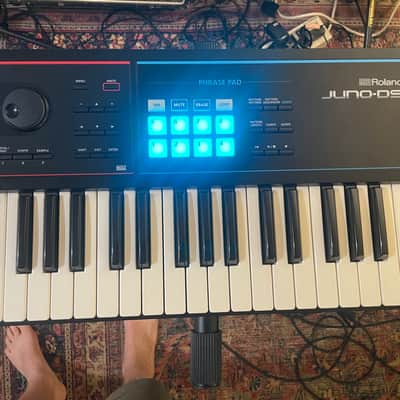 Roland Juno DS61 Synthesizer 2018 - Present - Black image 3