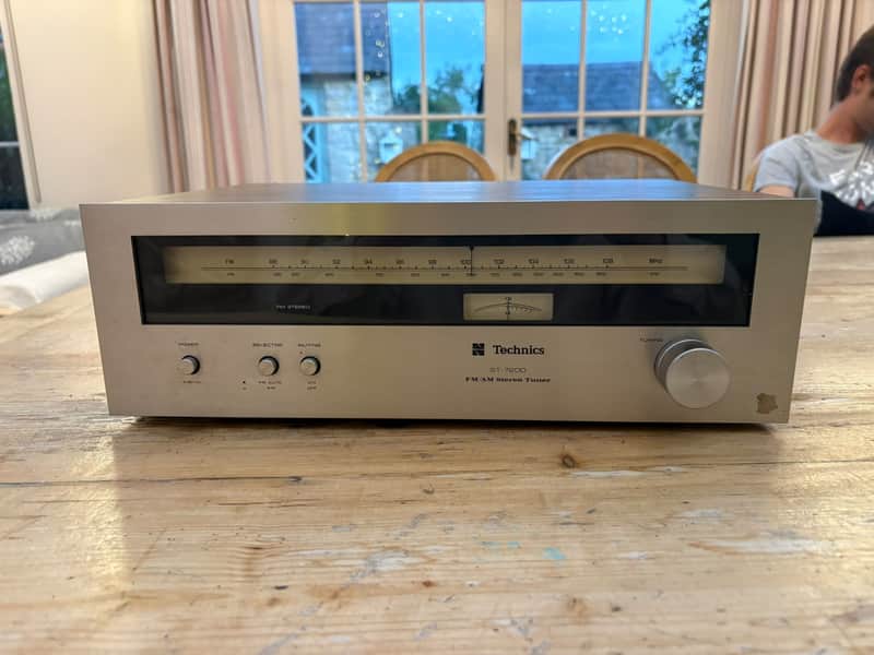 Technics ST-7200 1977 - Silver