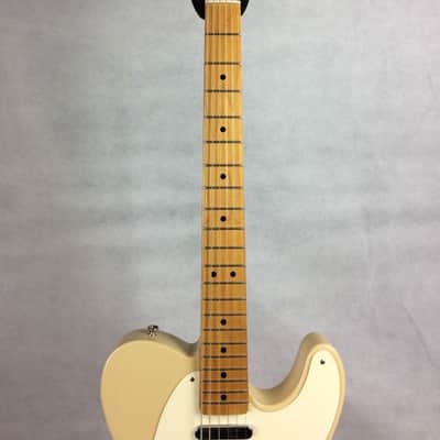 Fender Classic Player Baja Telecaster Desert Sand image 3