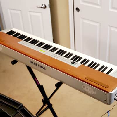 MUST SEE!!! SUZUKI SS100 STAGE PIANO FULLY INSPECTED, SERVICED AND IN AMAZING CONDITION! image 14