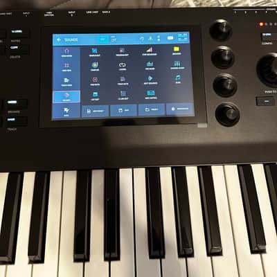 Akai MPC Key 61 w/750 GB HD image 5
