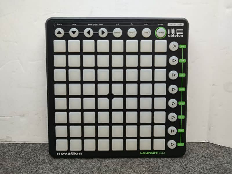 Novation NOVLPD01 Launchpad 64-Pad MIDI 2009 - Black image 1