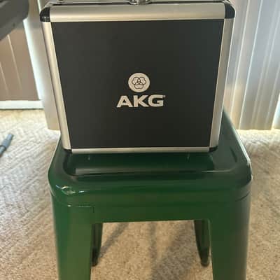 AKG P420 Large-Diaphragm Condenser Microphone w/ Shockmount & Hardshell Case image 3