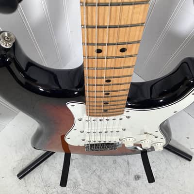 Fender Player Stratocaster Electric Guitar - Sunburst image 5