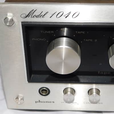 Marantz 1040 stereo amplifier with original box and foam recently serviced image 2