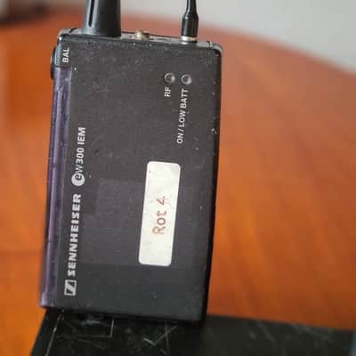 Sennheiser Sennheiser SRC-SAD Stereo Transmitter 790–822 MHz + EW-CAD IEM Receiver – German Tank System image 17